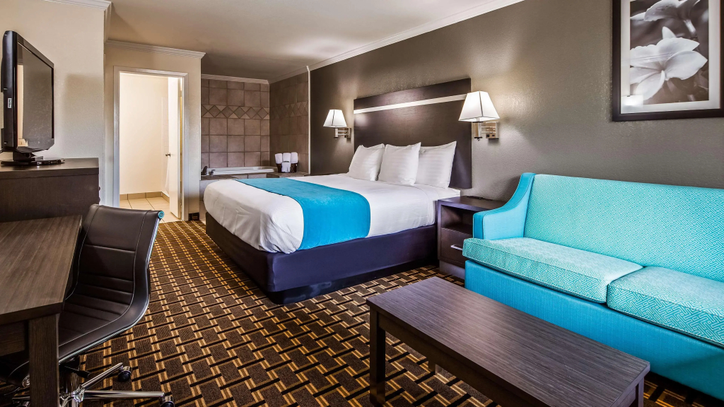 Best Western Garden Inn - 4