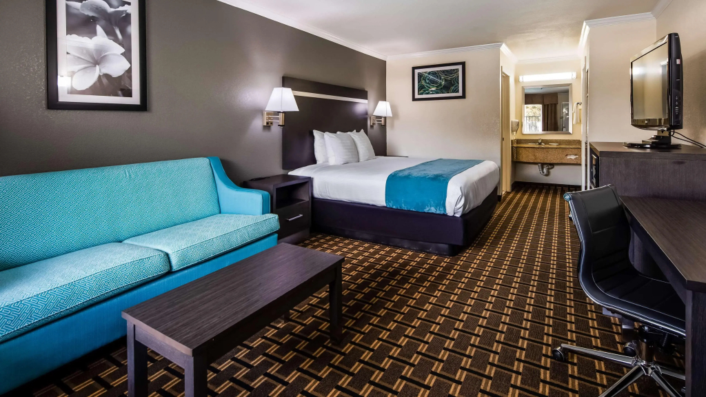 Best Western Garden Inn - 5