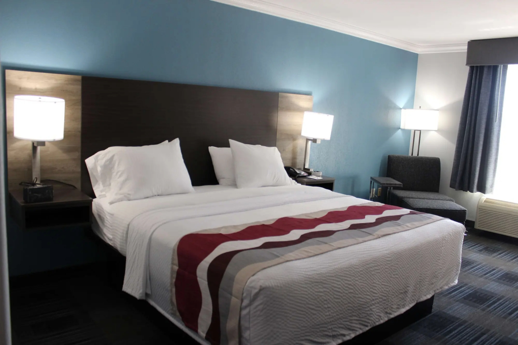 Best Western Medical Center North Inn & Suites Near Six Flags - 5