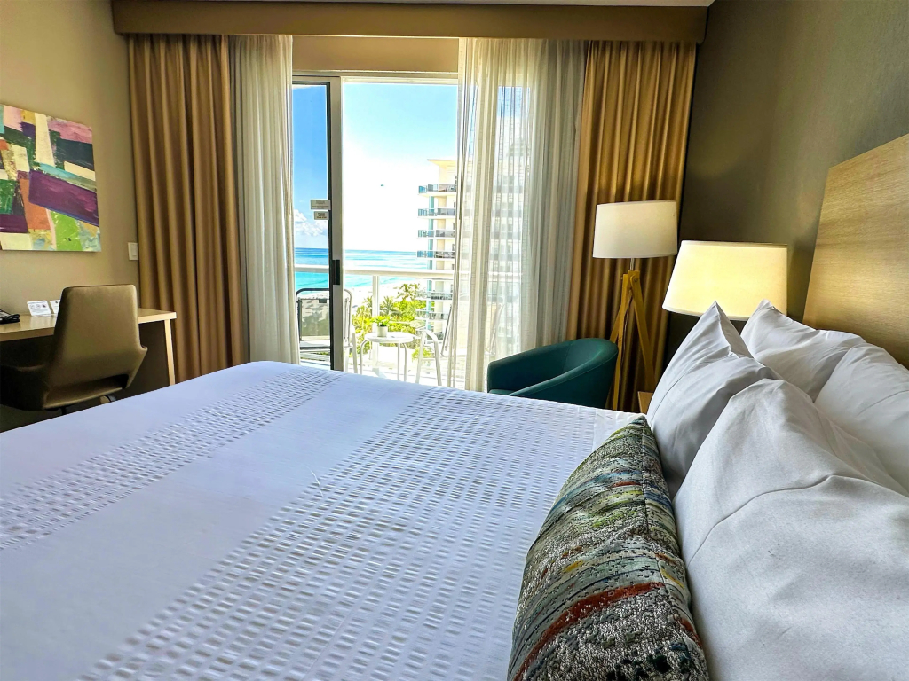 Best Western Plus Atlantic Beach Resort - 3
