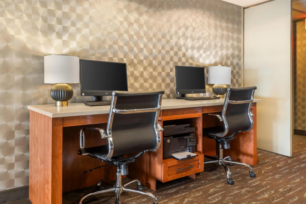 Best Western Plus Calgary Centre Inn - 3