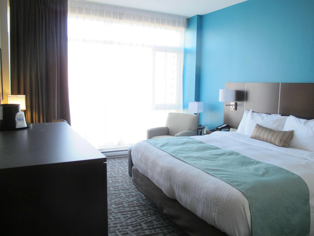 Best Western Plus Hotel Montreal - 5