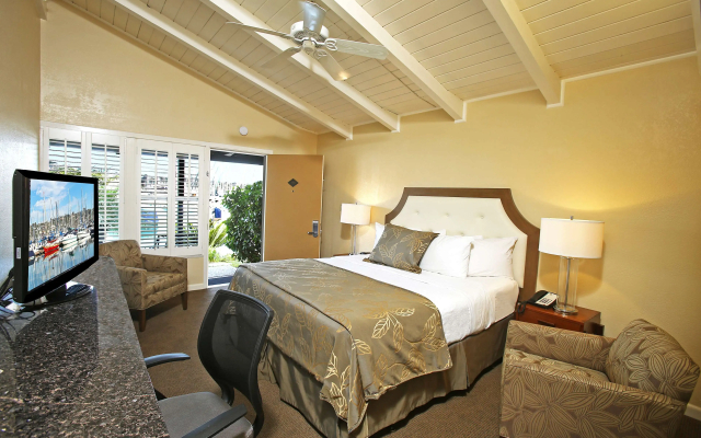 Best Western Plus Island Palms Hotel & Marina - 3