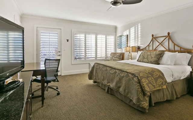 Best Western Plus Island Palms Hotel & Marina - 4
