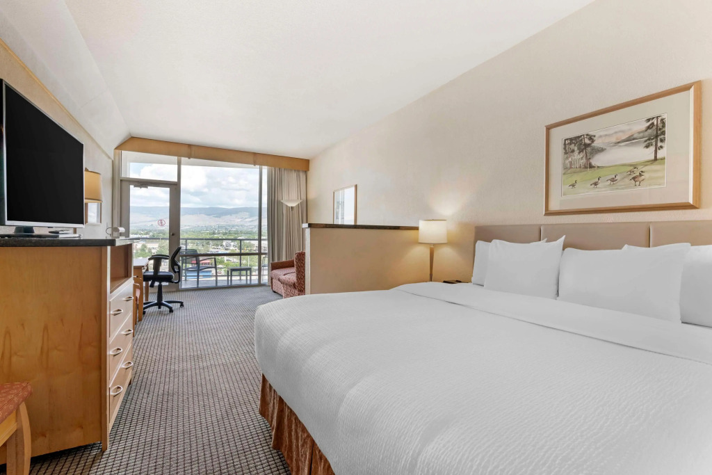 Best Western Plus Kelowna Hotel & Suites - 5