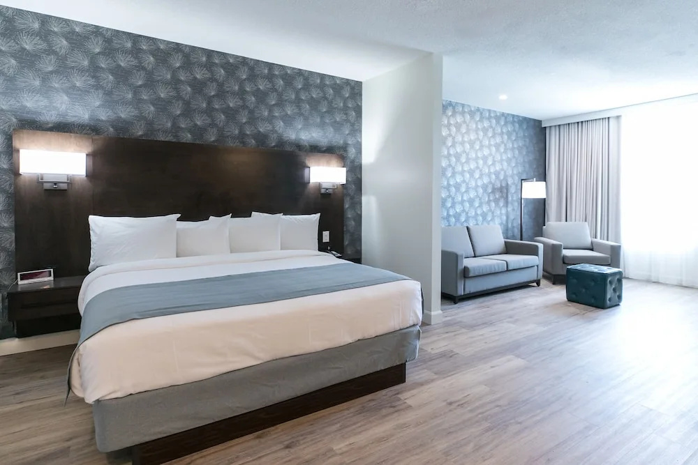 Best Western Plus Montreal East - 3