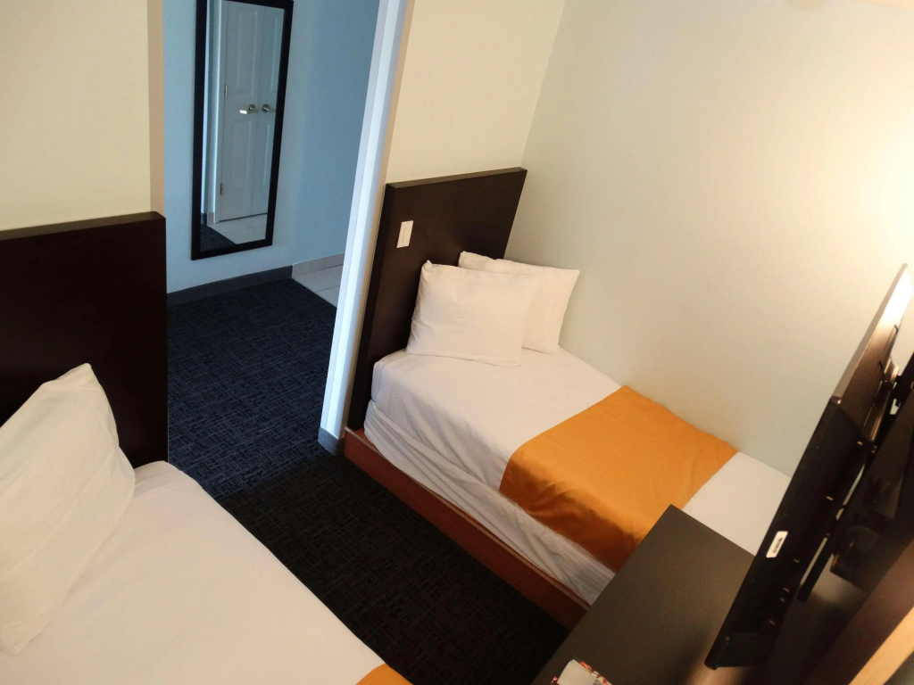 Best Western Plus Orlando Lake Buena Vista South Inn & Suites - 4
