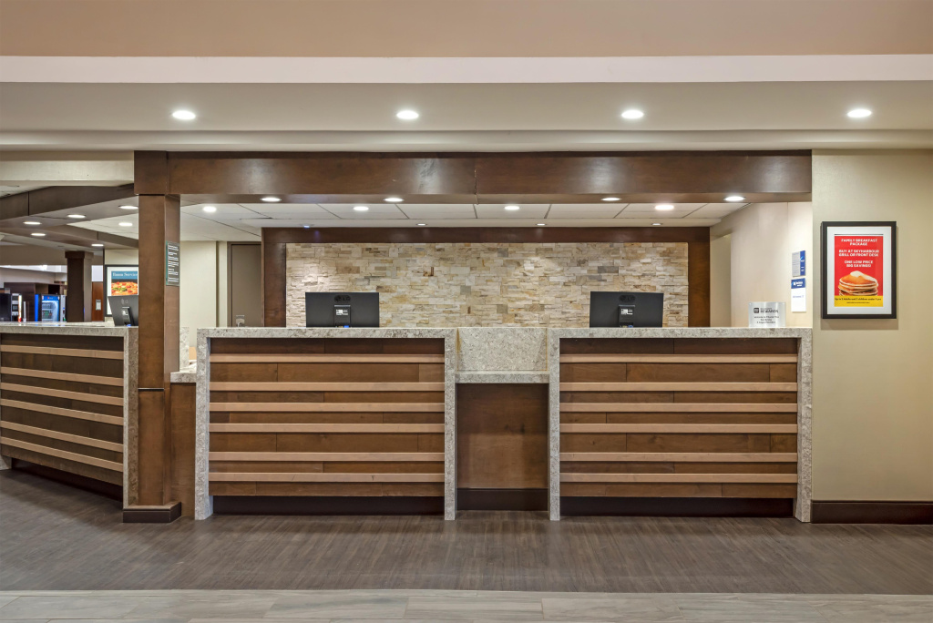 Best Western Plus Port O'Call Hotel - 2