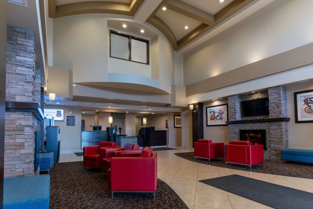 Best Western Plus South Edmonton Inn & Suites - 2