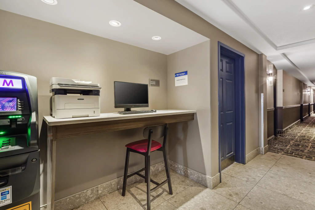 Best Western Plus West Edmonton - 3