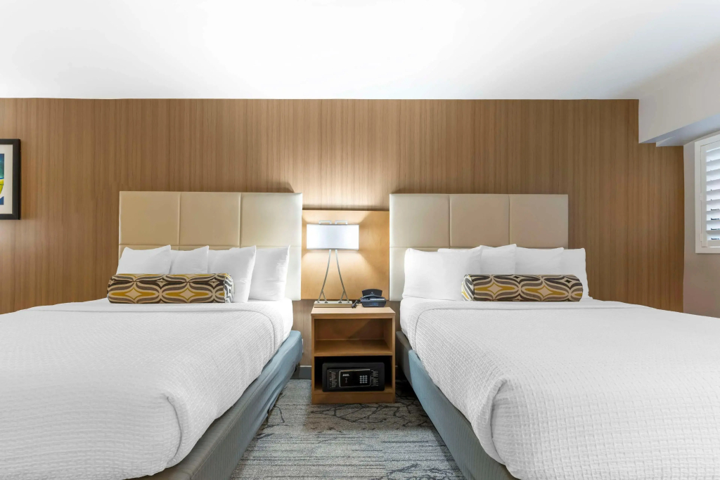 Best Western Red Coach Inn - 4