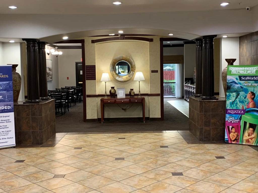 Best Western Sea World/Lackland AFB NW Hotel & Suites - 2
