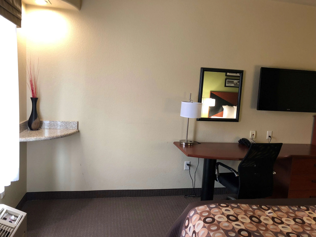 Best Western Sea World/Lackland AFB NW Hotel & Suites - 3