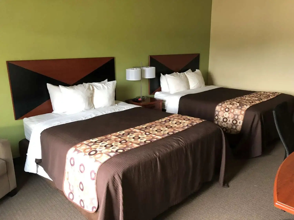 Best Western Sea World/Lackland AFB NW Hotel & Suites - 4