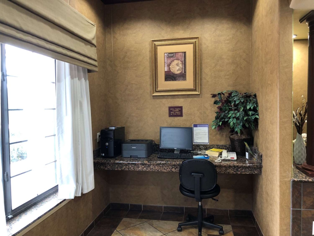 Best Western Sea World/Lackland AFB NW Hotel & Suites - 5