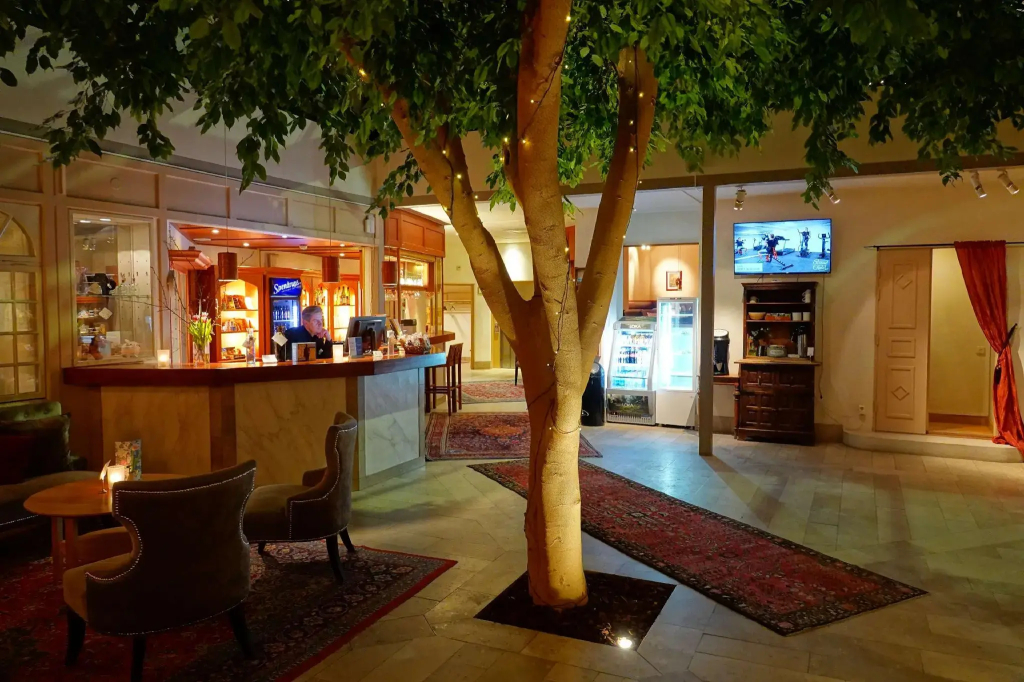 Best Western Strand Hotel - 2