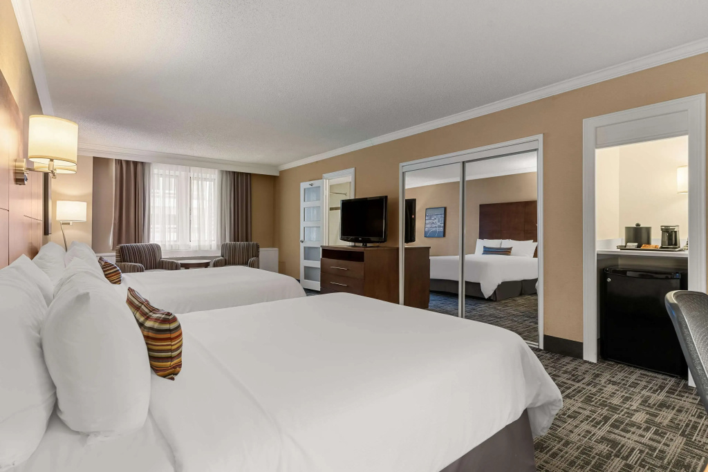 Best Western Ville-Marie Montreal Hotel & Suites - 4