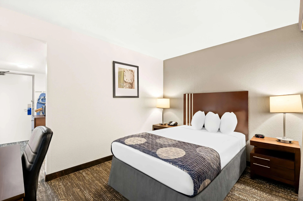 Best Western Yacht Harbor Hotel - 3