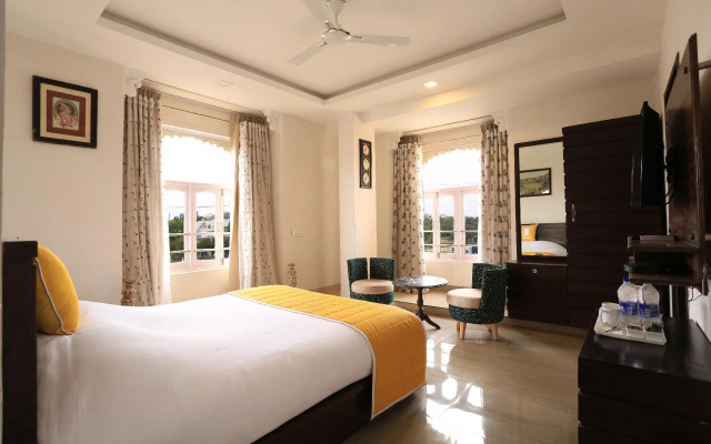 Bloom Boutique | Lake Pichola - 3