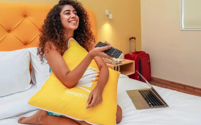 Bloom Hotel - Magarpatta - 4