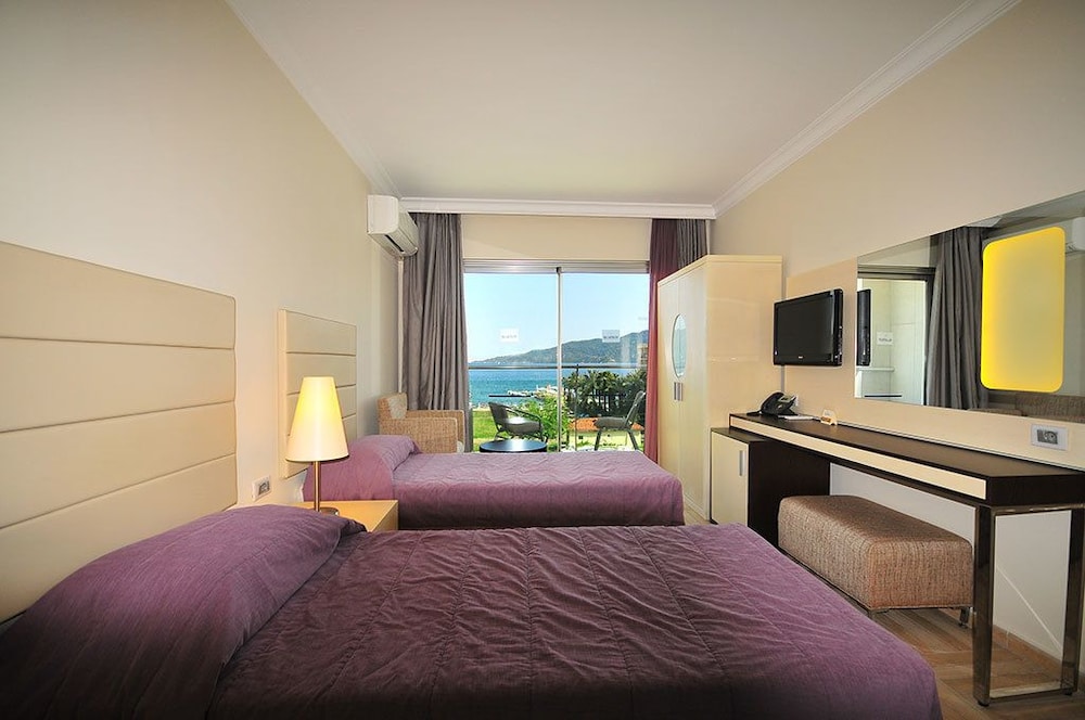 Blue Bay Platinum Hotel - 5