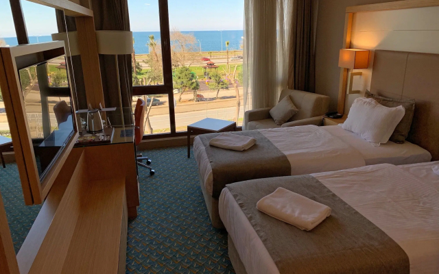Blue Sea Hotel - 2