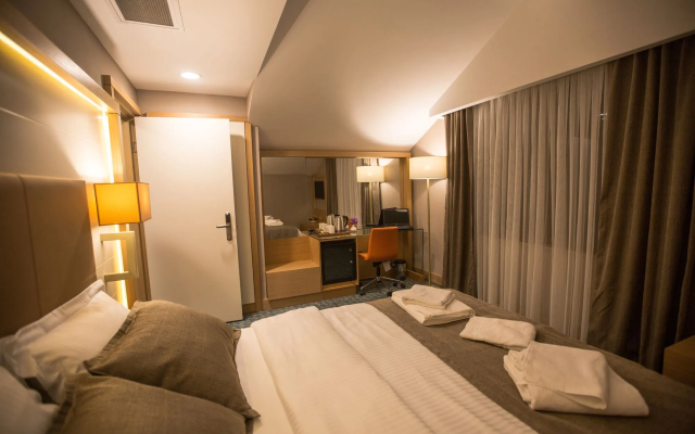 Blue Sea Hotel - 4