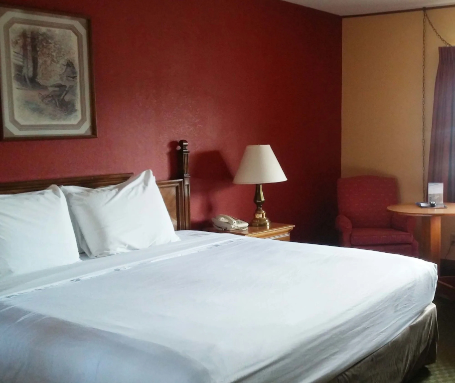 Brookside Lodge - 2