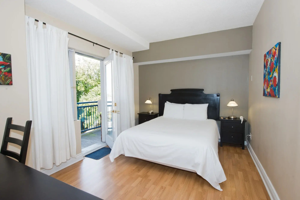 Byward Blue Inn - 2
