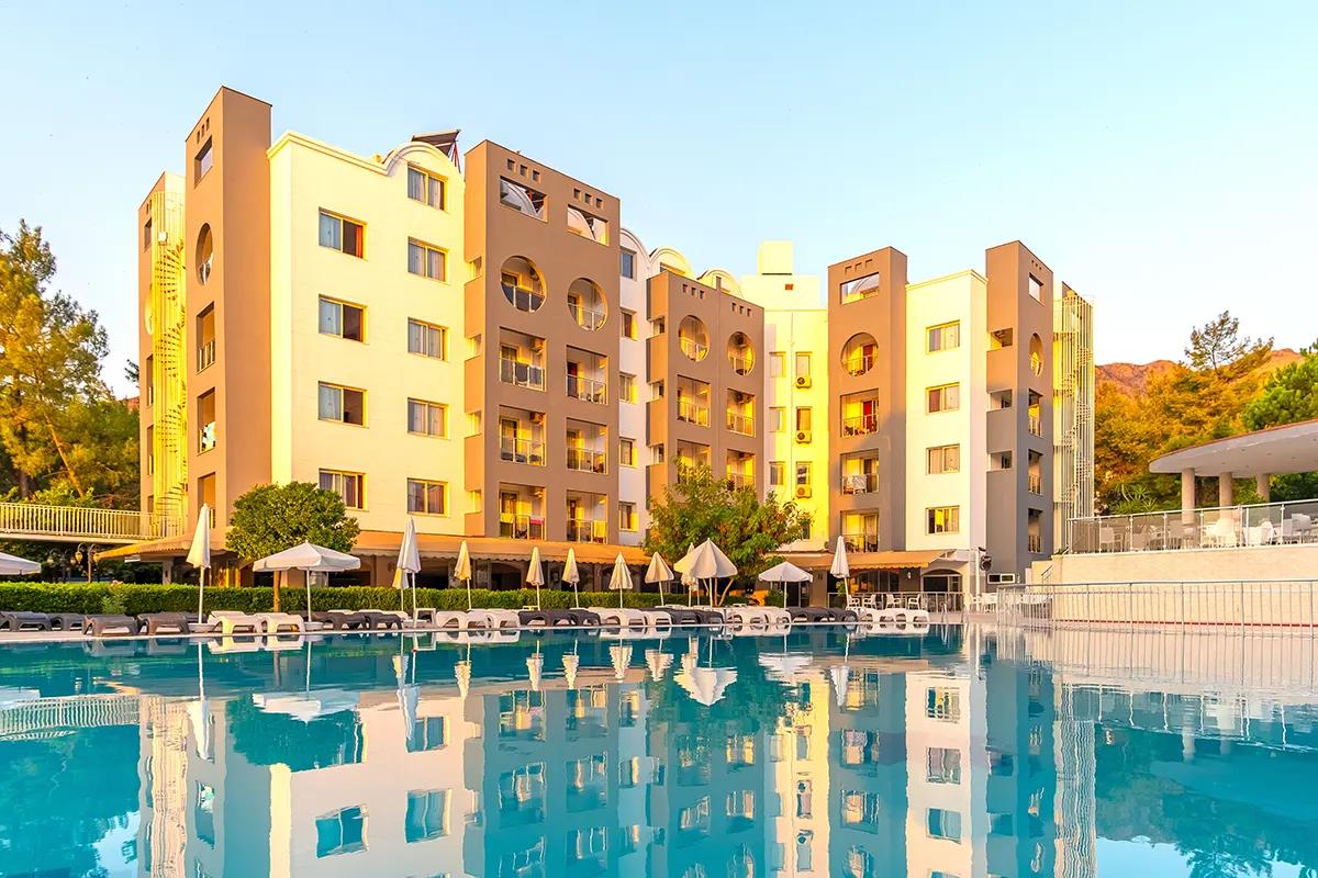 CAPRICE BEACH HOTEL - 5