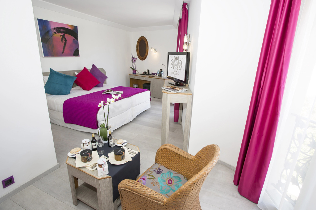 CRISTAL HOTEL & SPA - 4