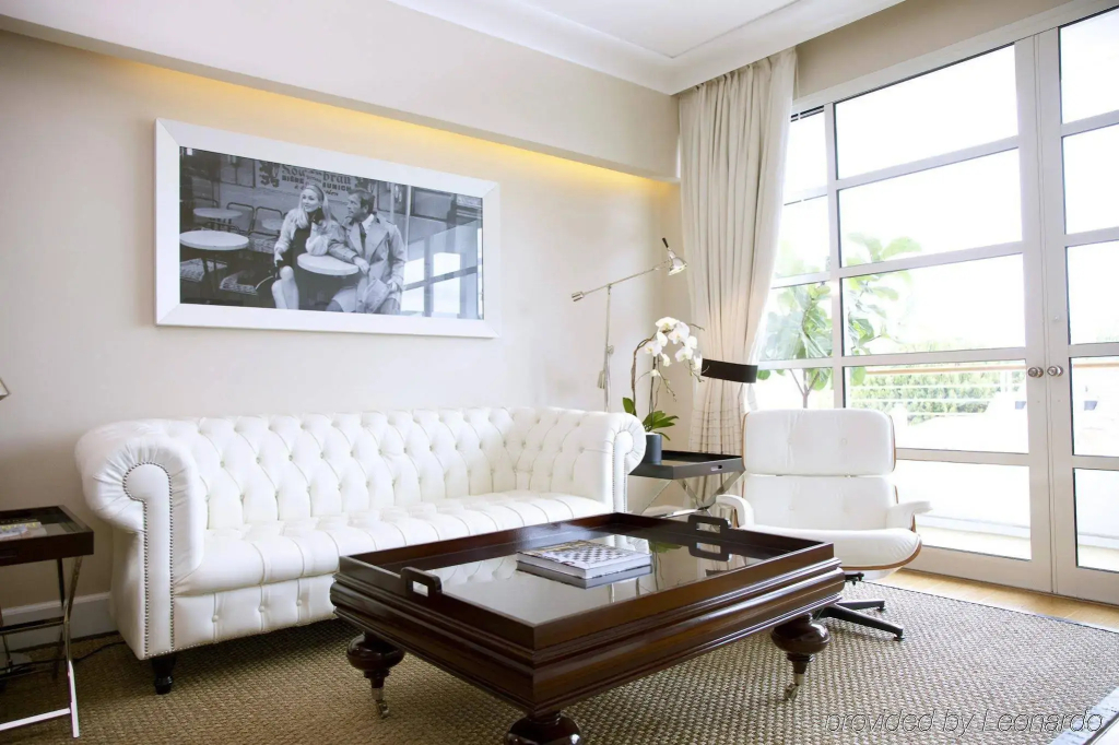 Cameo Beverly Hills - 3