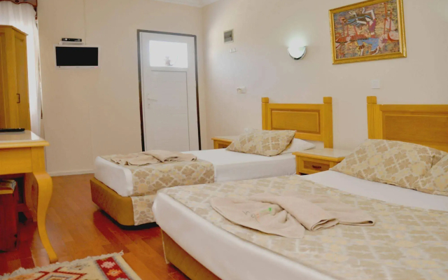 Can Hotel - 3