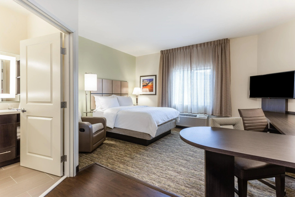 Candlewood Suites Davenport by IHG - 3