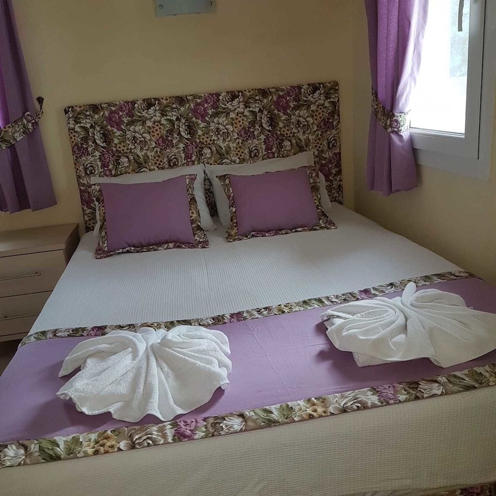 Canna Garden Hotel - Adults Only - 2