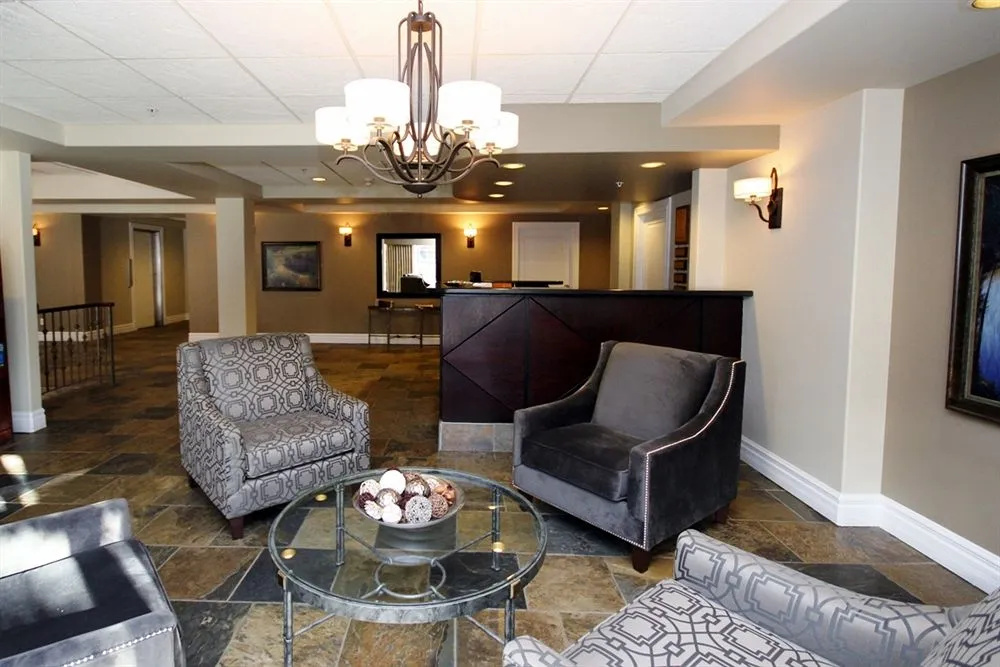 Canterra Suites Hotel - 2