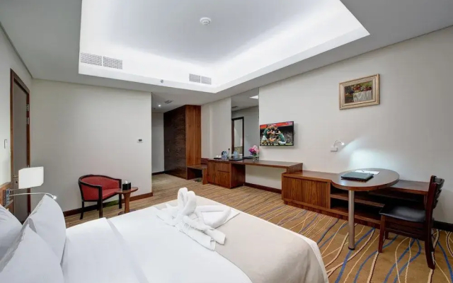Center Hotel Sharjah - 4