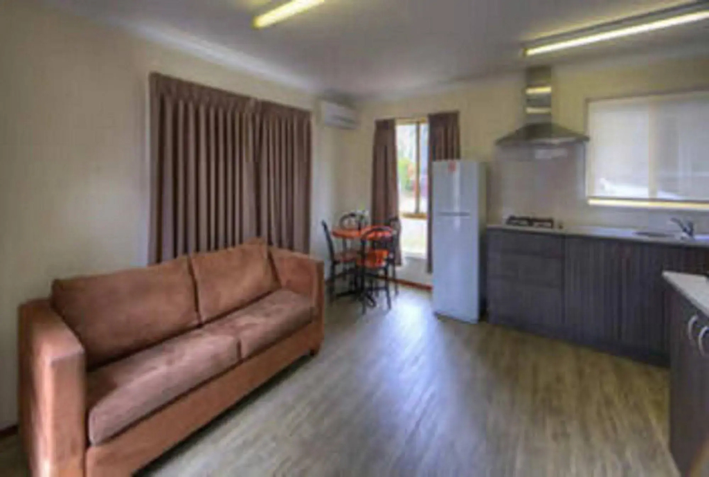 Central Caravan Park - 5