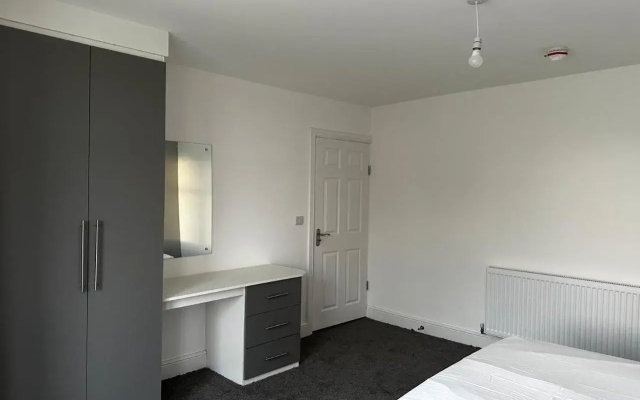 Cheetham Hill Guest House - 2
