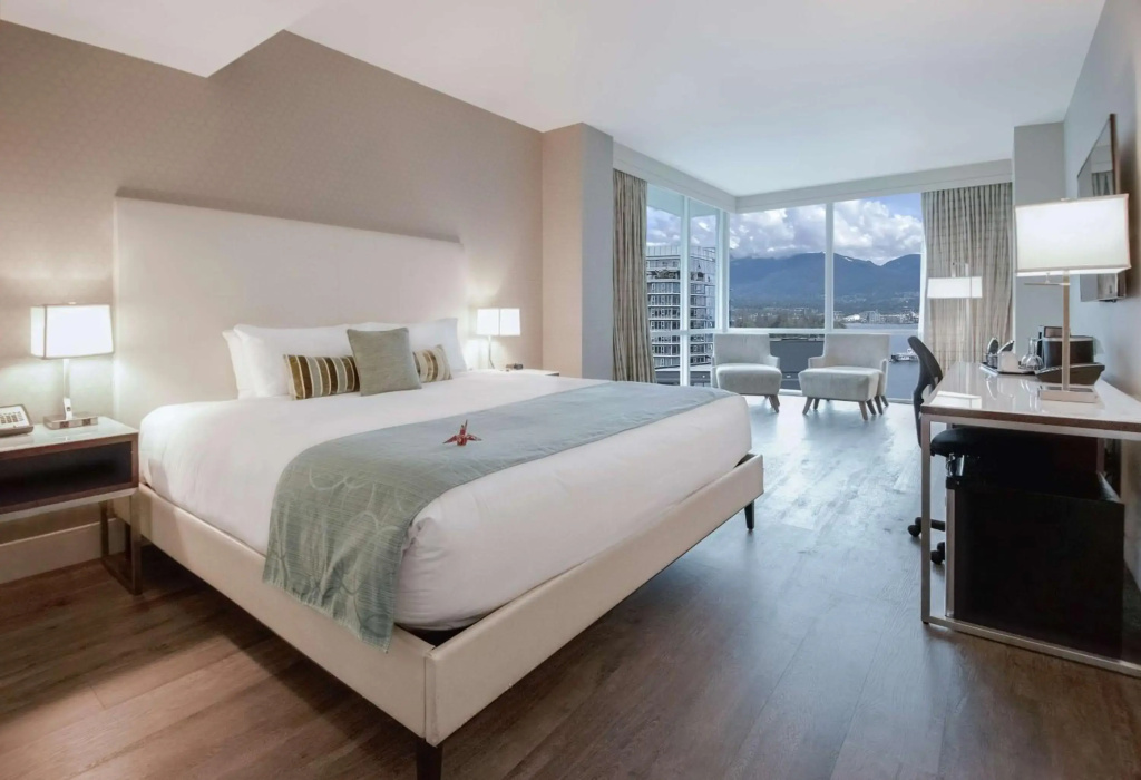 Coast Coal Harbour Vancouver Hotel by APA - 3