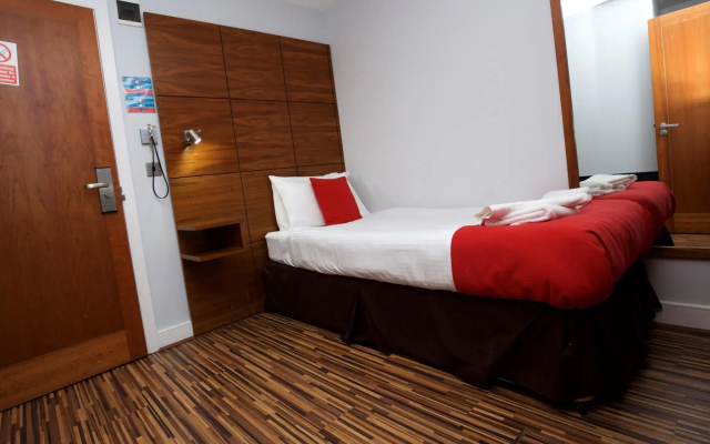 Cocoon at The International Inn - 5