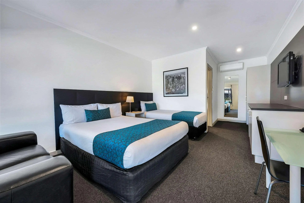 Comfort Inn & Suites Manhattan - 4
