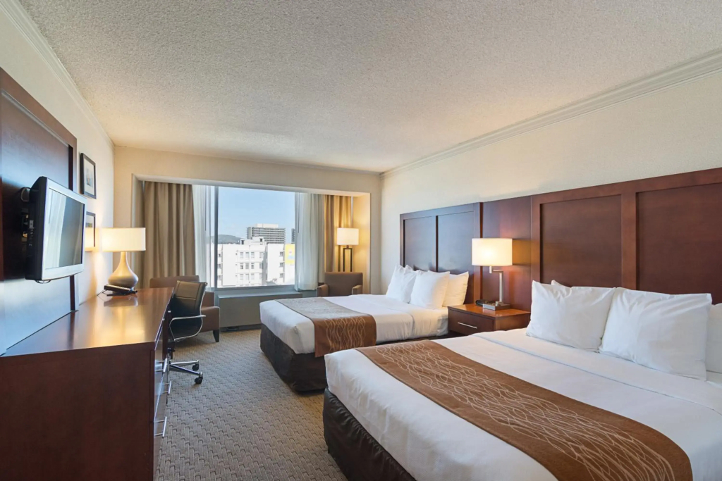 Comfort Inn by the Bay - 4