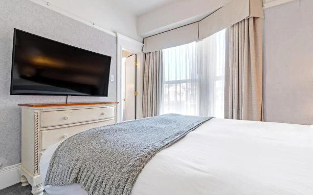 Cornell Hotel de France - 4
