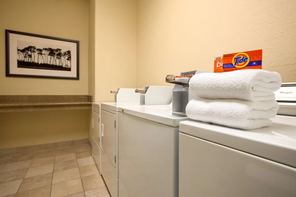 Country Inn & Suites by Radisson, Gatlinburg, TN - 4