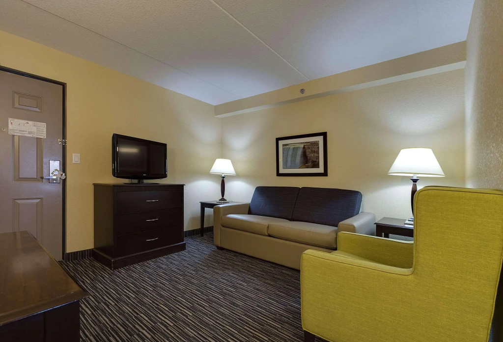 Country Inn & Suites by Radisson, Niagara Falls, ON - 2