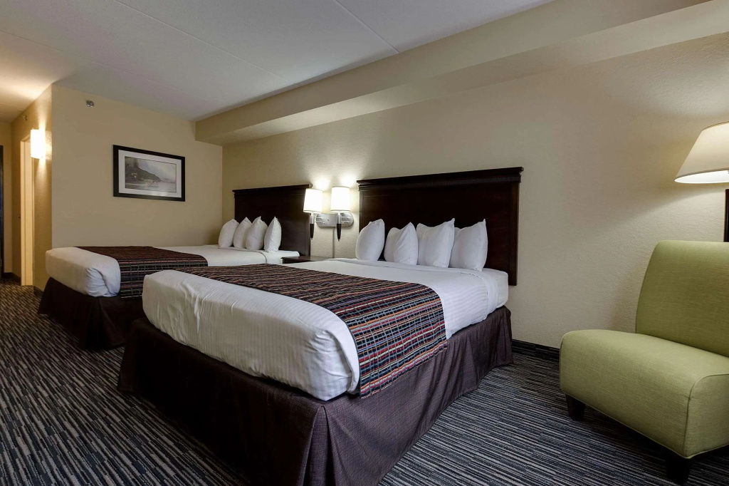 Country Inn & Suites by Radisson, Niagara Falls, ON - 4