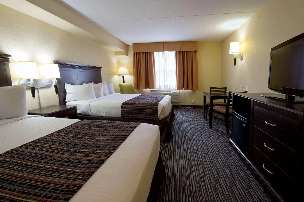 Country Inn & Suites by Radisson, Niagara Falls, ON - 5