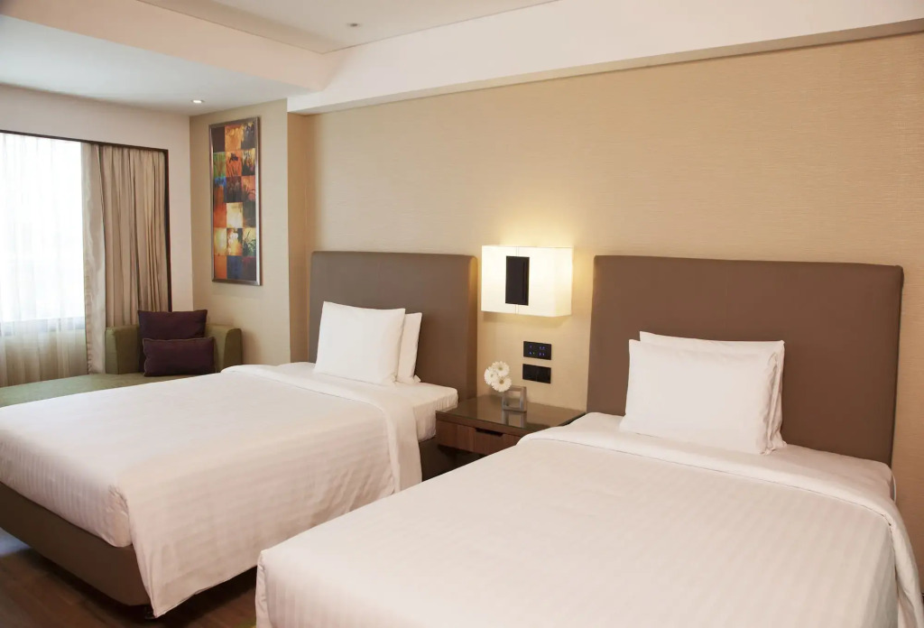 Courtyard by Marriott Chennai - 2