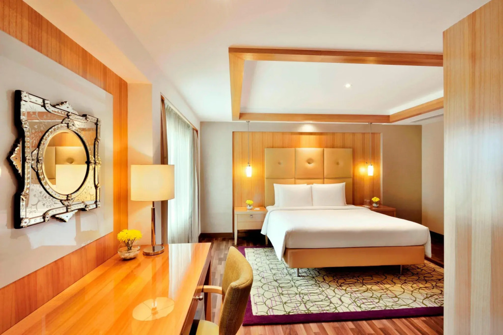 Courtyard by Marriott Chennai - 4